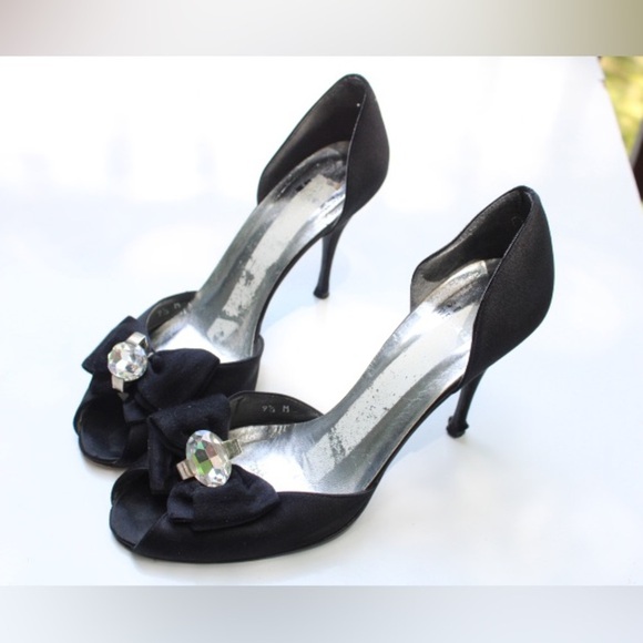 Stuart Weitzman d’Orsay pumps - Picture 4 of 12